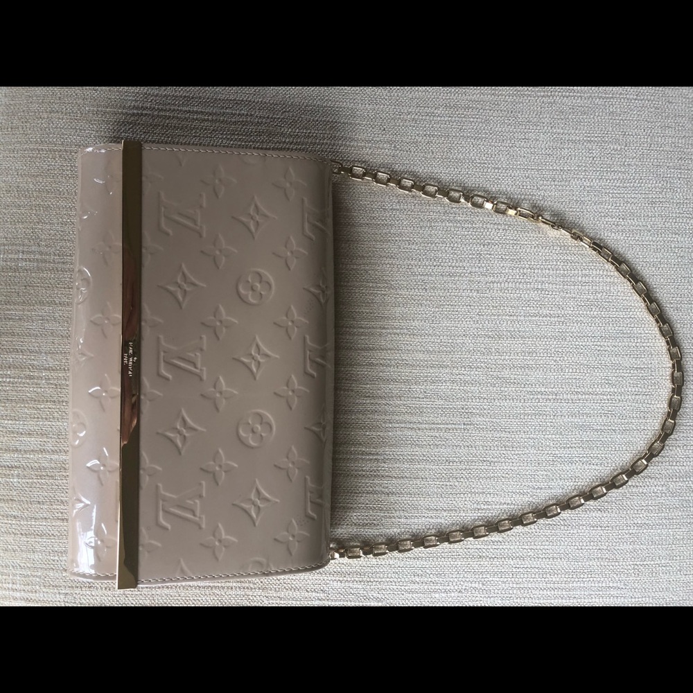 Louis Vuitton Vernis Ana Clutch